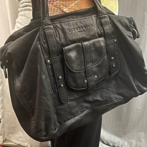 LIEBESKIND Berlin Handbag - Picture 8 of 9